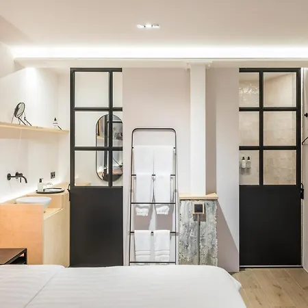 Poutrelle Guestrooms B&B 브뤼헤